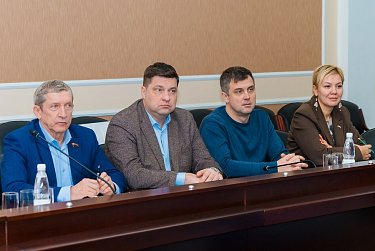 Депутаты определились с датой заседания